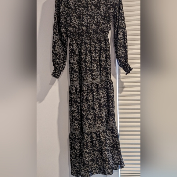 Max Studio Tiered long sleeve maxi dress floral small - Picture 4 of 6